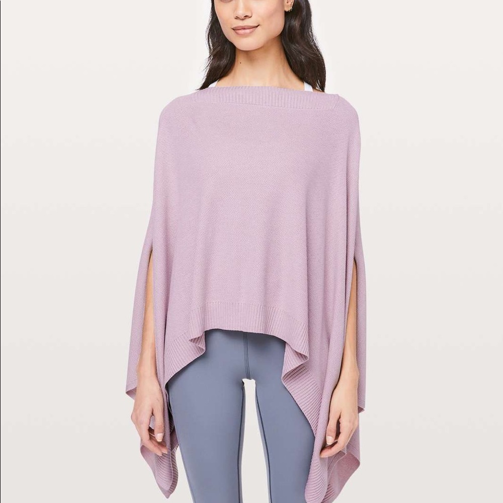 Lululemon forward flow cape.